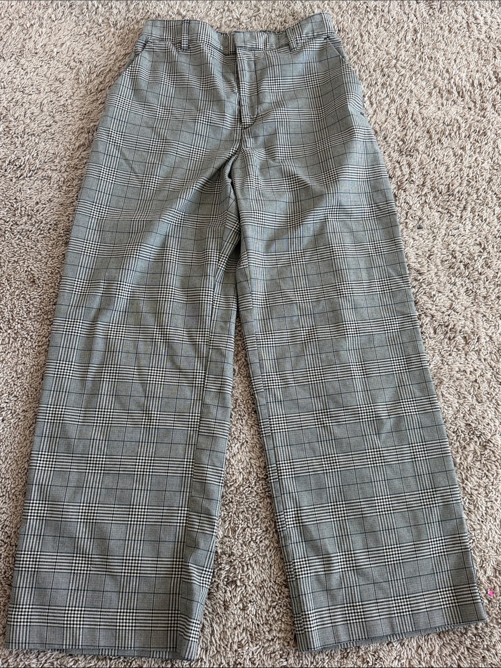 GAP Women's Plaid Wide-Leg Trousers in Black and Gray